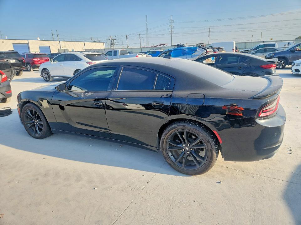 Photo 2 from auction – 2018 DODGE CHARGER with VIN 2C3CDXHG0JH273856