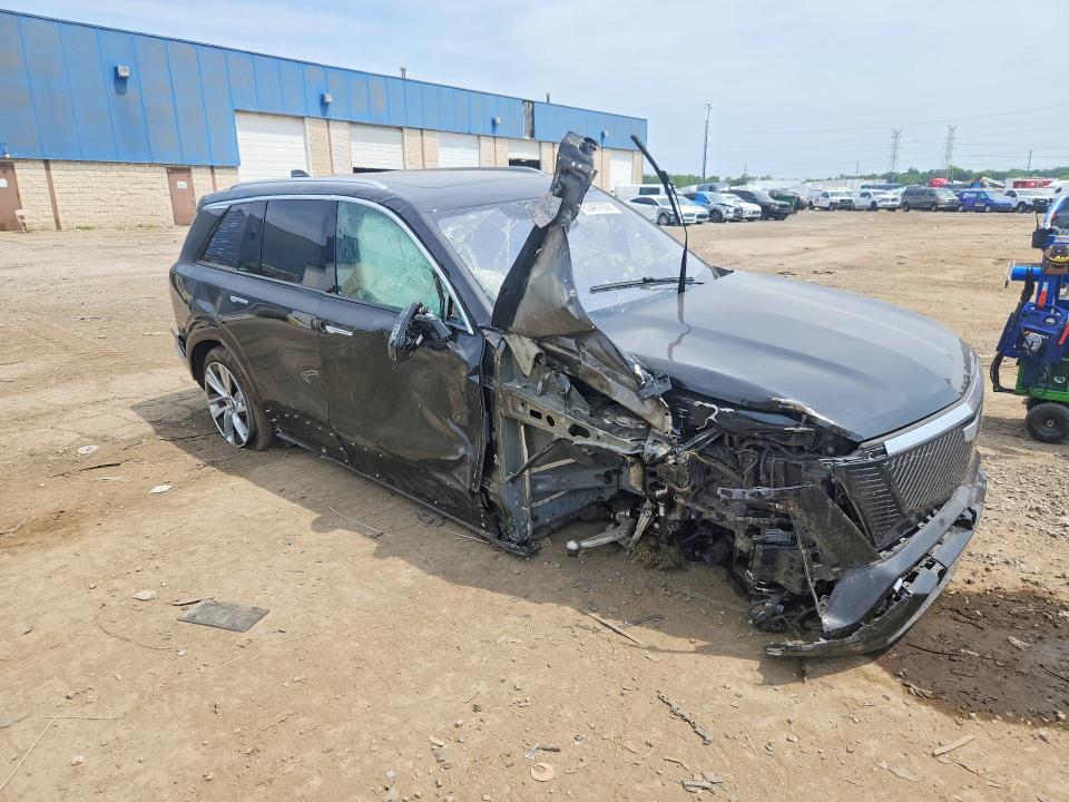 Снимка 4 от търг – 2026 CADILLAC VISTIQ с VIN 1GYC3KML0TZ702933