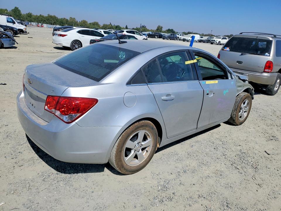 Photo 3 from auction – 2014 CHEVROLET CRUZE with VIN 1G1PC5SB4E7298836