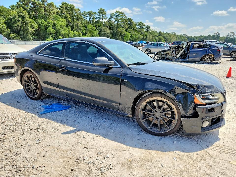 Photo 4 from auction – 2011 AUDI S5 with VIN WAUCVAFRXBA035830