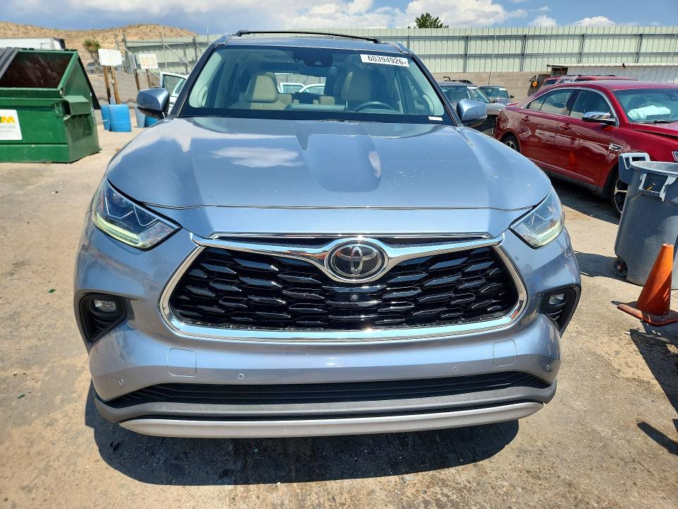Photo 5 from auction – 2021 TOYOTA HIGHLANDER with VIN 5TDFZRBHXMS073872