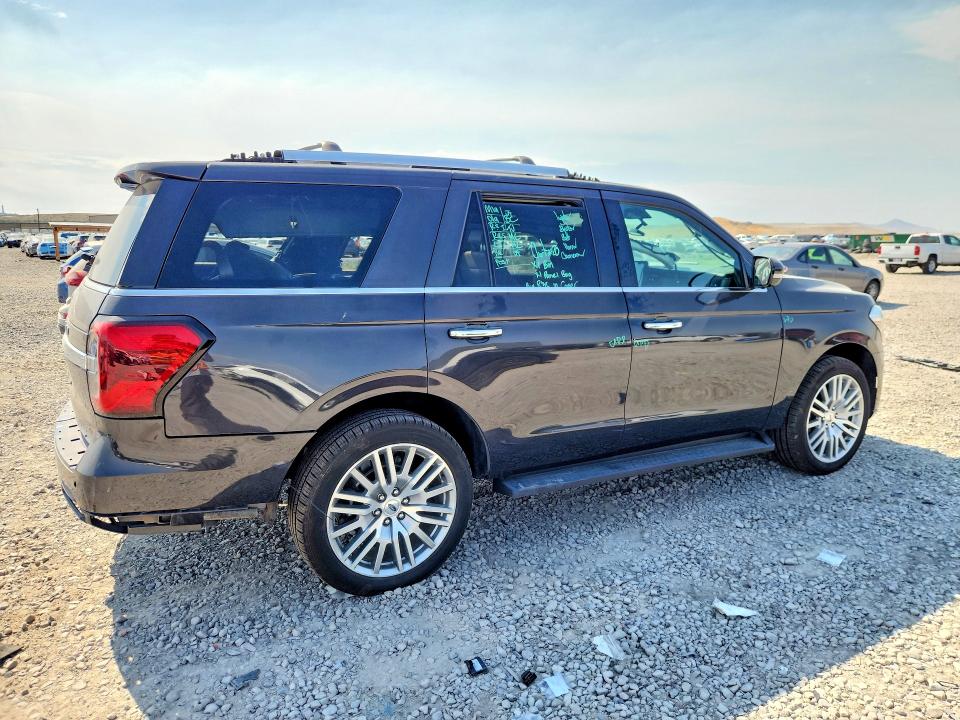 Photo 3 from auction – 2024 FORD EXPEDITION with VIN 1FMJU2A82REA38852