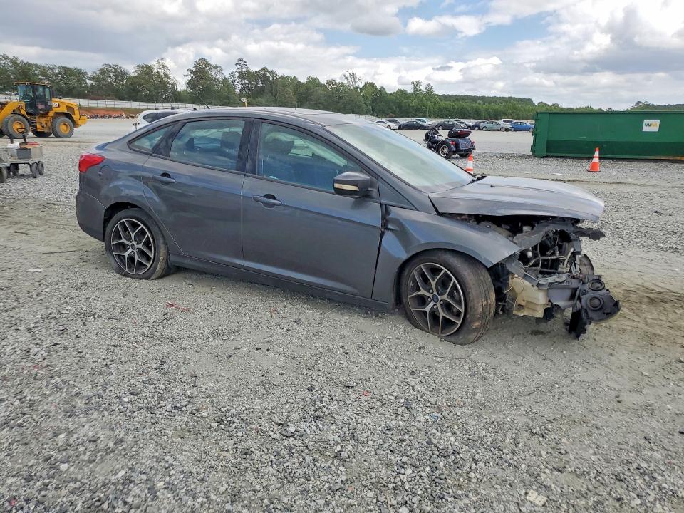 Photo 4 from auction – 2017 FORD FOCUS with VIN 1FADP3H29HL241494