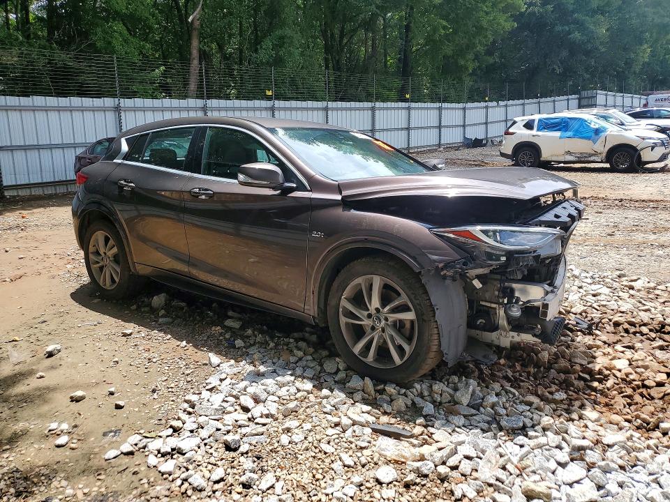 Photo 4 from auction – 2018 INFINITI QX30 with VIN SJKCH5CP9JA047807