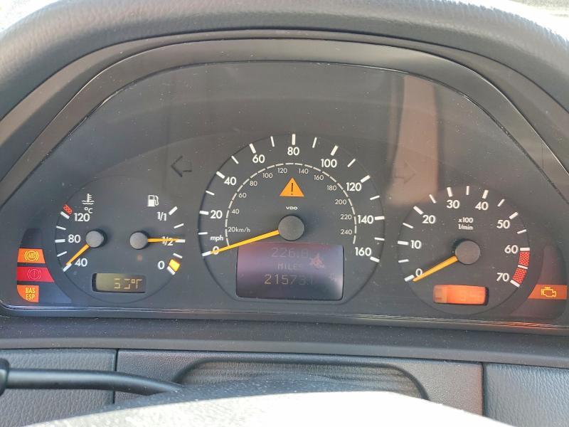 Photo 9 from auction – 2001 MERCEDES-BENZ E with VIN WDBJF65J21B197510