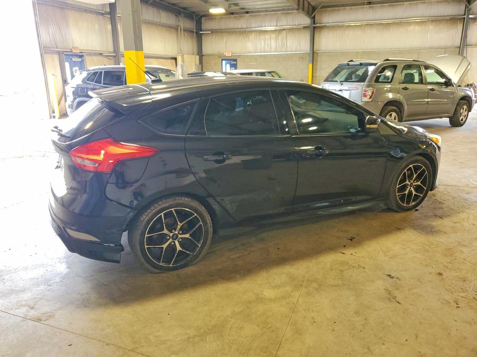 Photo 3 from auction – 2015 FORD FOCUS with VIN 1FADP3K27FL215966