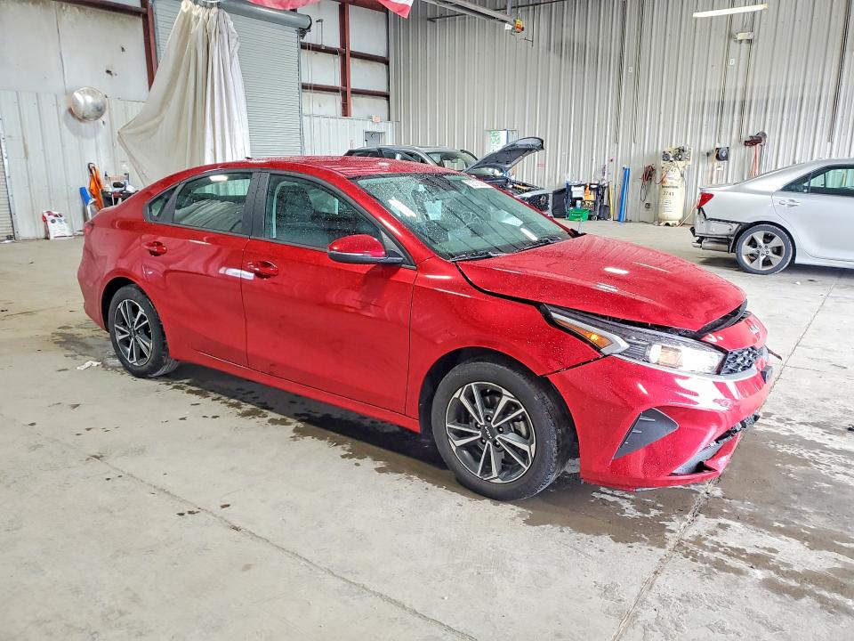 Photo 4 from auction – 2024 KIA FORTE with VIN 3KPF24AD3RE707837