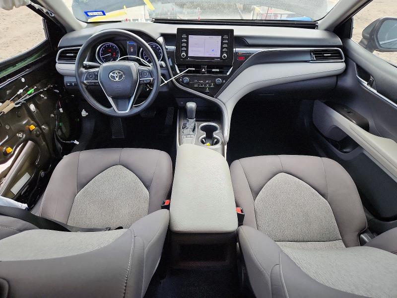 Photo 8 from auction – 2022 TOYOTA CAMRY with VIN 4T1C11AKXNU652068