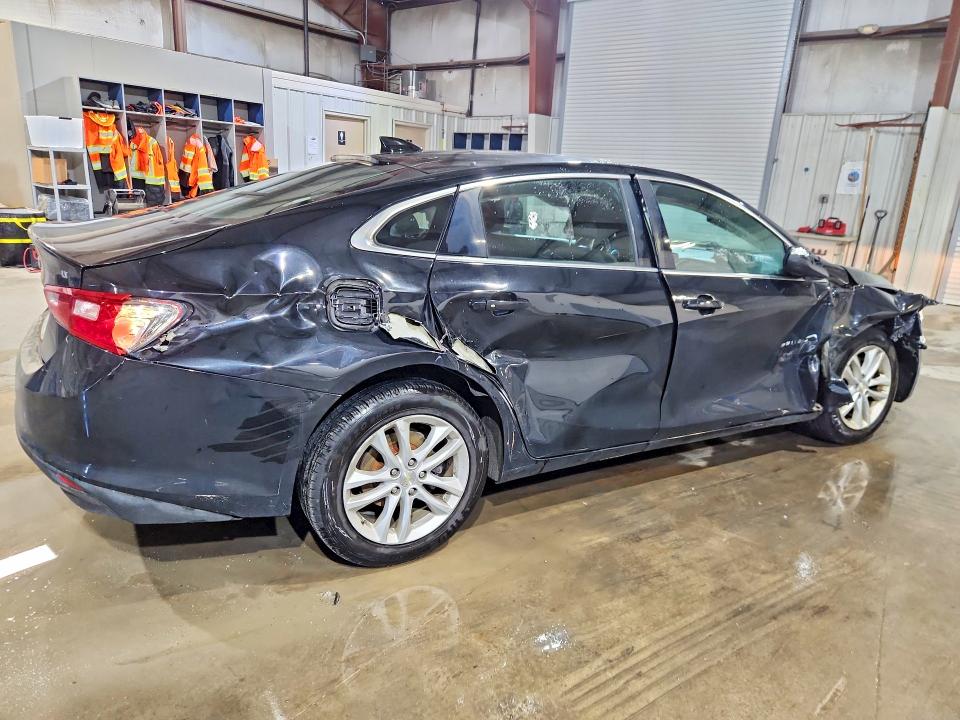 Photo 3 from auction – 2018 CHEVROLET MALIBU with VIN 1G1ZD5ST3JF266197