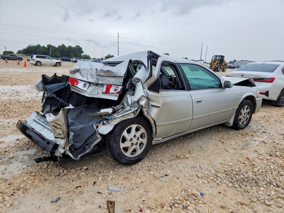 Photo 3 from auction – 2001 TOYOTA CAMRY with VIN 4T1BF22K81U959489