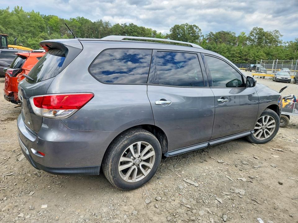 Photo 3 from auction – 2015 NISSAN PATHFINDER with VIN 5N1AR2MNXFC629716