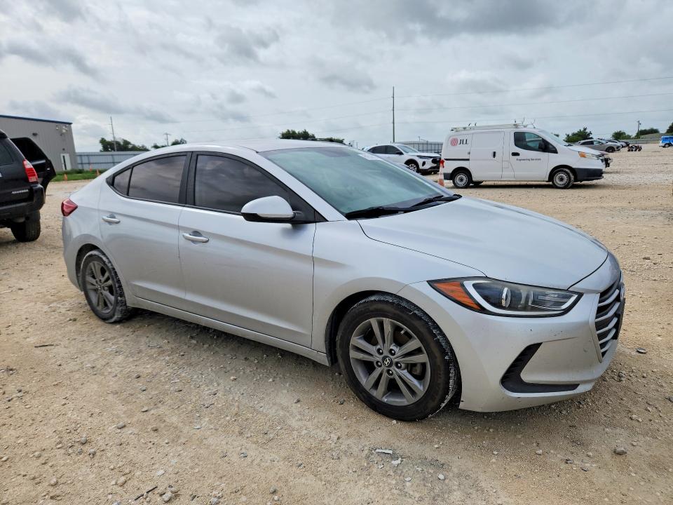 Photo 4 from auction – 2017 HYUNDAI ELANTRA with VIN KMHD84LF4HU388917