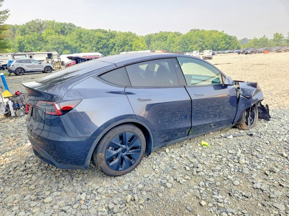 Photo 3 from auction – 2024 TESLA MODEL Y with VIN 7SAYGDED0RF191017