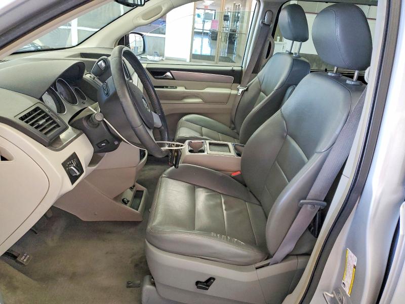 Photo 7 from auction – 2009 VOLKSWAGEN ROUTAN with VIN 2V8HW54X39R560771