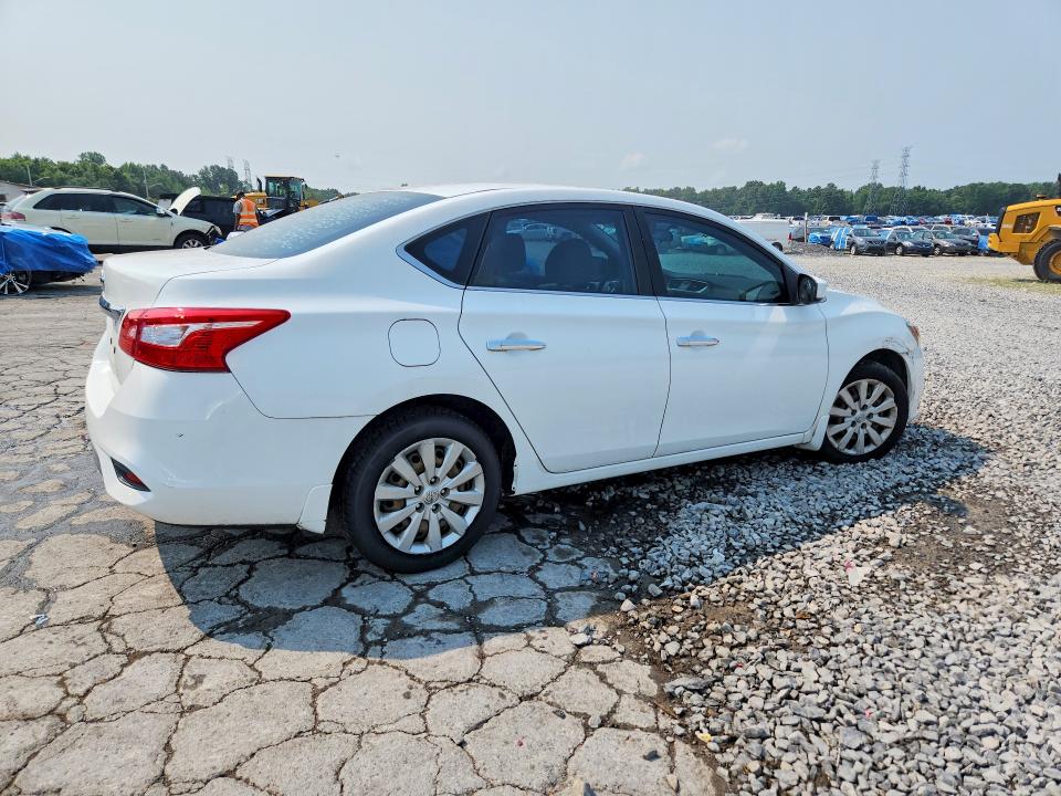 Photo 3 from auction – 2016 NISSAN SENTRA with VIN 3N1AB7AP2GY220164