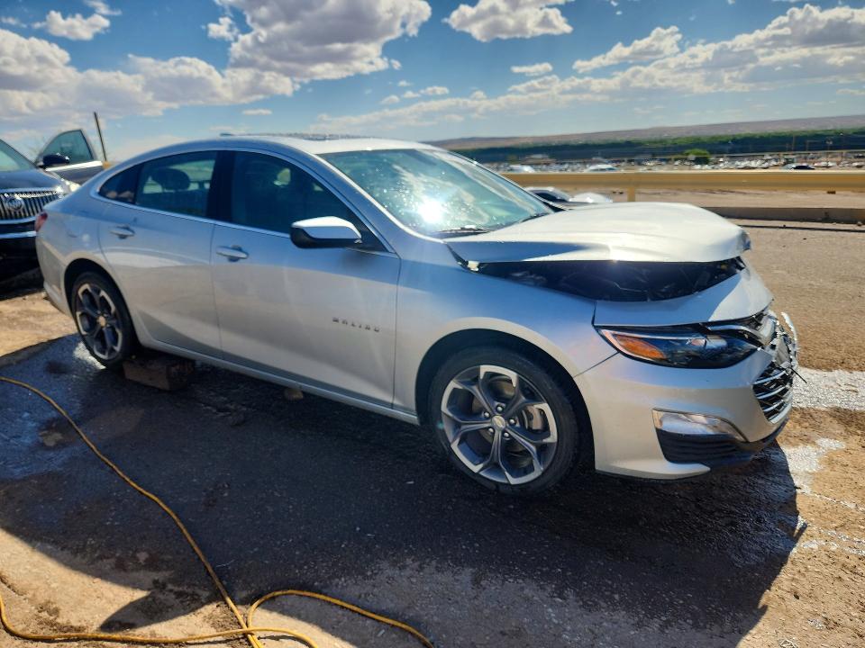 Photo 4 from auction – 2022 CHEVROLET MALIBU with VIN 1G1ZD5ST2NF142962