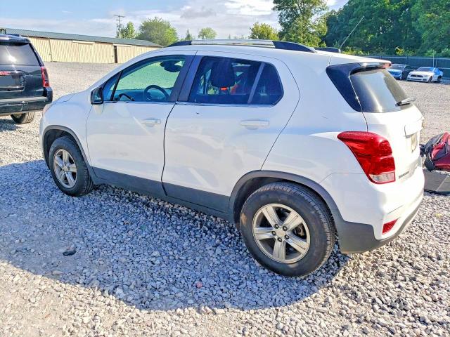 Photo 2 from auction – 2017 CHEVROLET TRAX with VIN 3GNCJPSB3HL145296