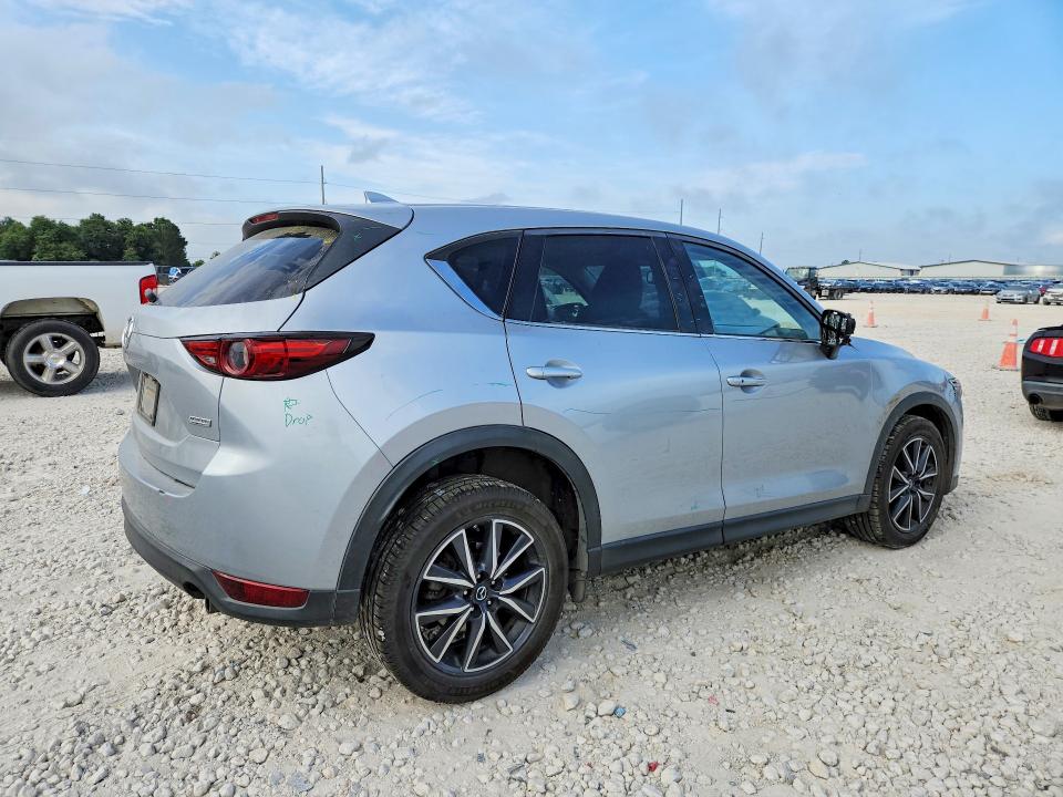 Photo 3 from auction – 2018 MAZDA CX-5 with VIN JM3KFADMXJ0327069