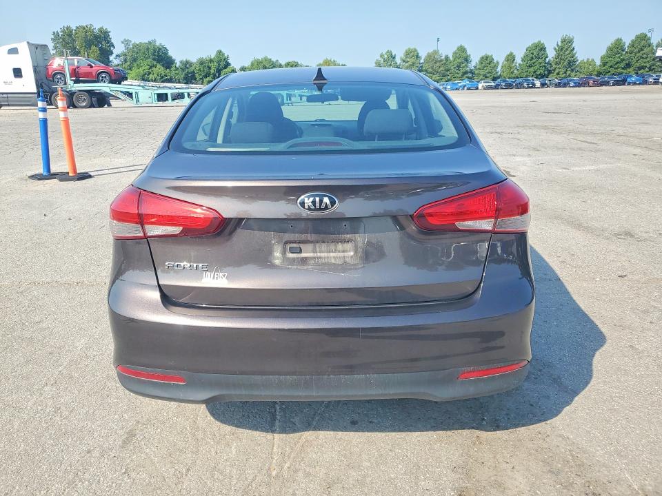 Photo 6 from auction – 2017 KIA FORTE with VIN 3KPFK4A74HE039149