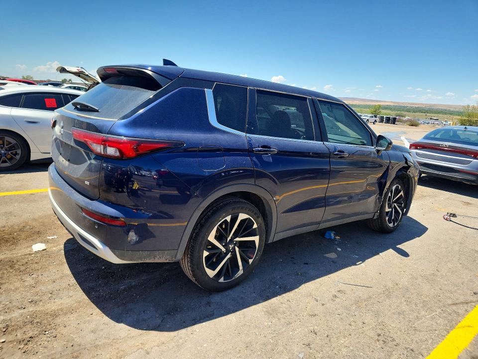 Photo 3 from auction – 2024 MITSUBISHI OUTLANDER with VIN JA4J3VA87RZ056680
