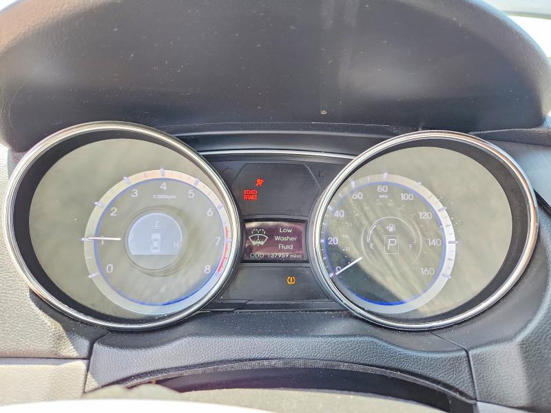 Photo 9 from auction – 2011 HYUNDAI SONATA with VIN 5NPEB4AC9BH021807
