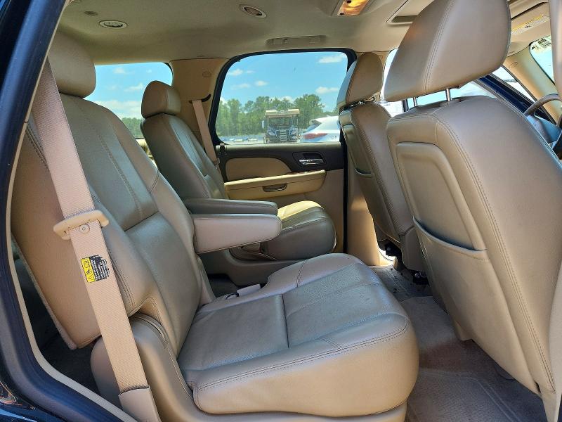 Photo 11 from auction – 2007 GMC YUKON with VIN 1GKFK13047J145508