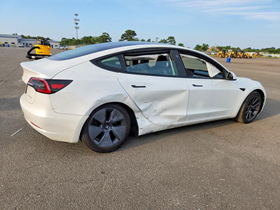 Photo 3 from auction – 2023 TESLA MODEL 3 with VIN 5YJ3E1EB7PF679422
