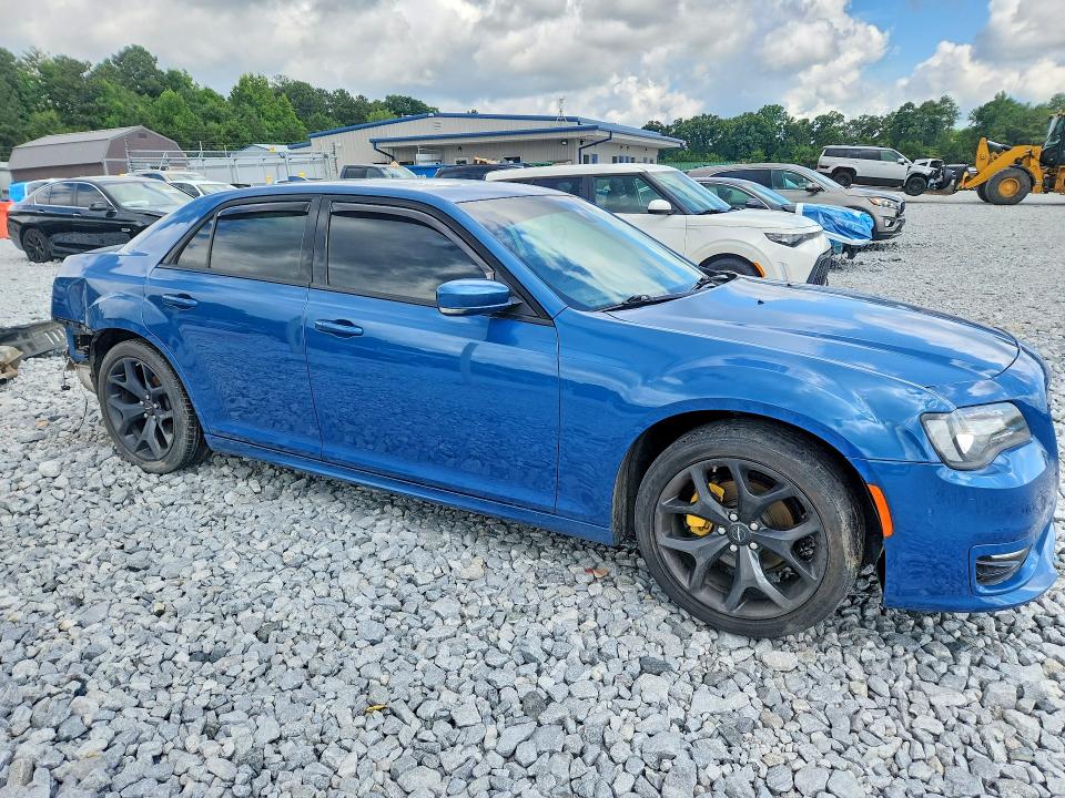 Zdjęcie 4 z aukcji – 2023 CHRYSLER 300 z VIN 2C3CCADG0PH556160