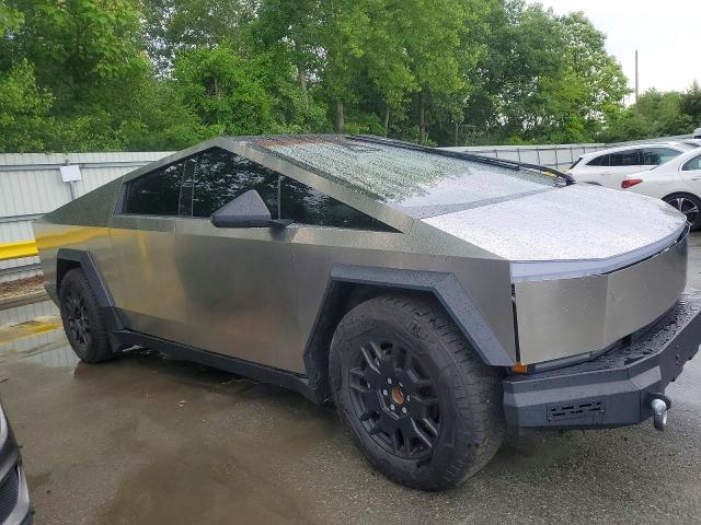 Photo 4 from auction – 2024 TESLA CYBERTRUCK with VIN 7G2CEHEE3RA048554