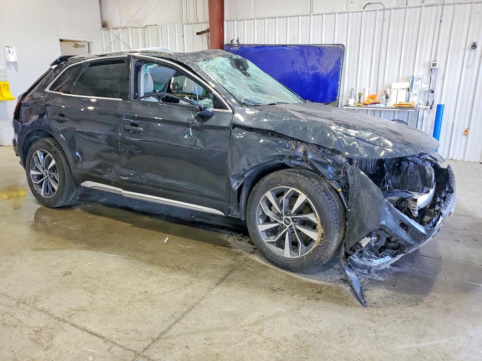 Zdjęcie 4 z aukcji – 2021 AUDI Q5 z VIN WA1CAAFYXM2102228
