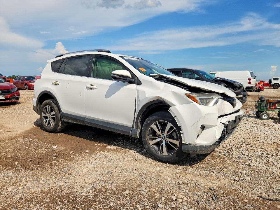 Photo 4 from auction – 2018 TOYOTA RAV4 with VIN JTMWFREV5JJ723078