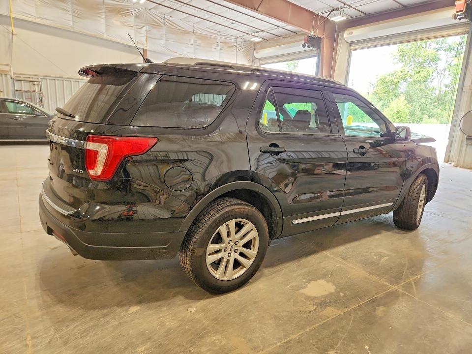 Photo 3 from auction – 2018 FORD EXPLORER with VIN 1FM5K8D85JGB46090