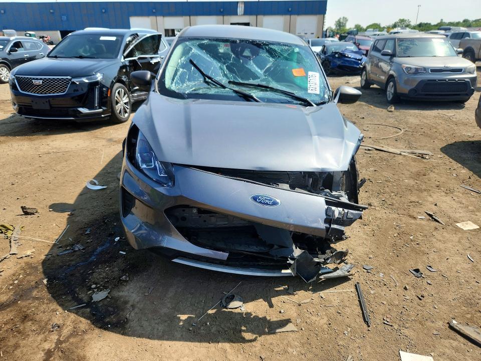 Photo 5 from auction – 2022 FORD ESCAPE with VIN 1FMCU9G64NUB21643