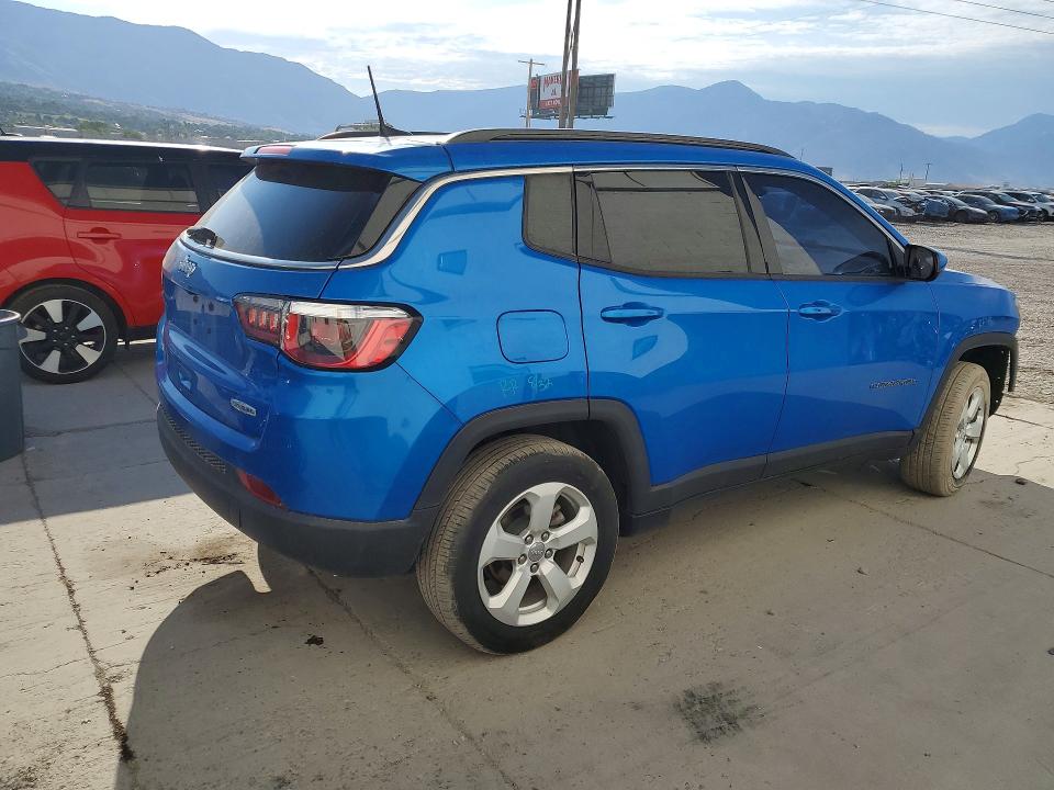 Photo 3 from auction – 2019 JEEP COMPASS with VIN 3C4NJDBB7KT781419