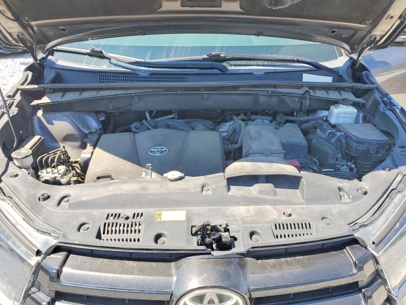 Photo 12 from auction – 2019 TOYOTA HIGHLANDER with VIN 5TDJZRFH5KS604199