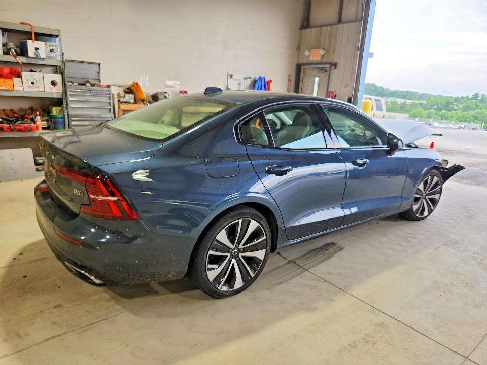 Photo 3 from auction – 2022 VOLVO S60 with VIN 7JRL12TZ4NG154209
