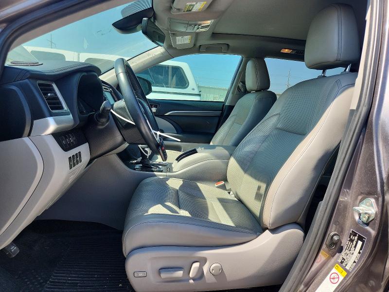 Photo 7 from auction – 2019 TOYOTA HIGHLANDER with VIN 5TDYZRFH3KS319810