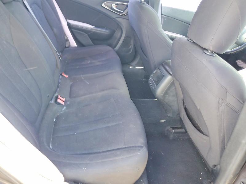 Photo 10 from auction – 2015 CHRYSLER 200 with VIN 1C3CCCABXFN632574