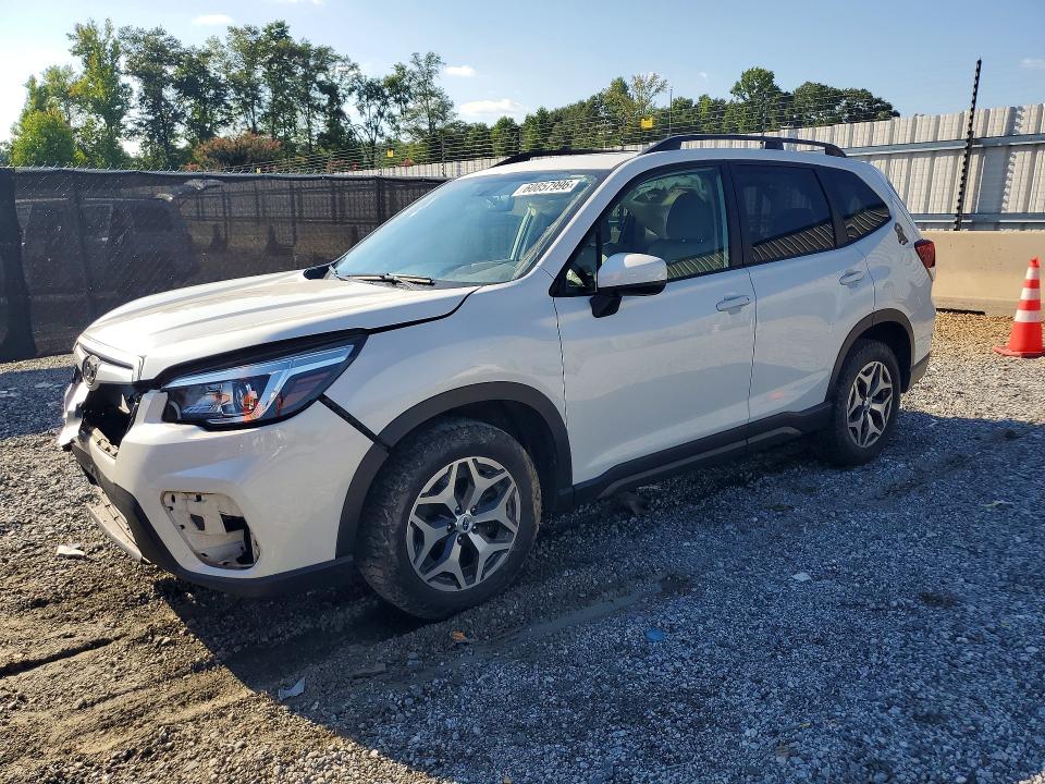 SUBARU FORESTER 2019 with VIN JF2SKAEC0KH578083 - Photo from auction
