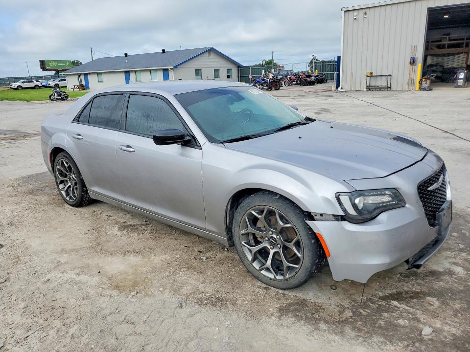 Photo 4 from auction – 2018 CHRYSLER 300 with VIN 2C3CCAAG5JH264547