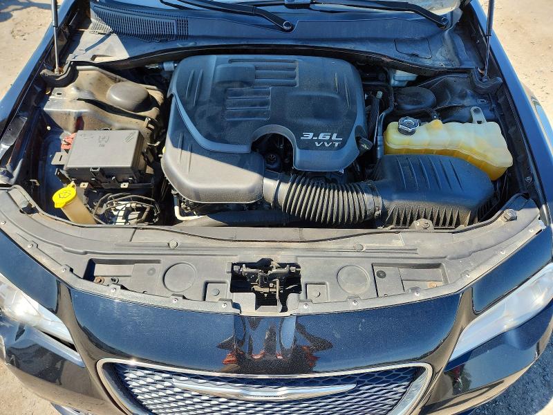 Photo 11 from auction – 2015 CHRYSLER 300 with VIN 2C3CCARGXFH757264