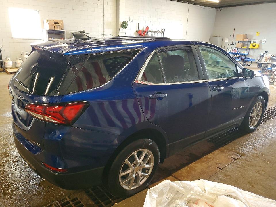 Photo 3 from auction – 2022 CHEVROLET EQUINOX with VIN 3GNAXUEV4NL187627