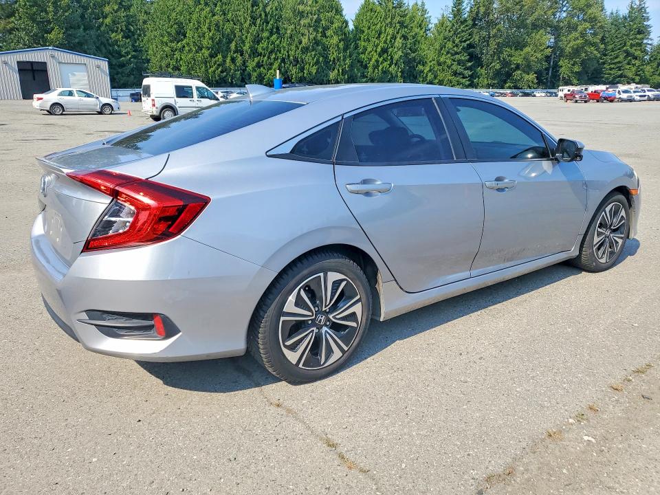 Photo 3 from auction – 2016 HONDA CIVIC with VIN 2HGFC1F75GH649733