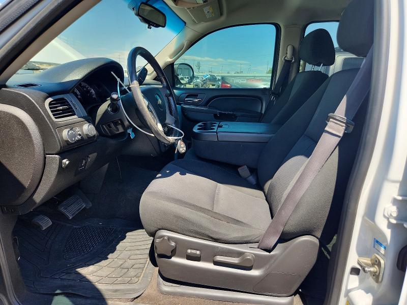 Photo 7 from auction – 2013 CHEVROLET SUBURBAN with VIN 1GNSKHE7XDR358044