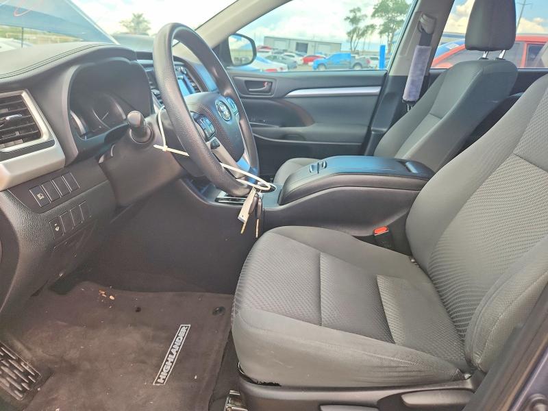 Photo 7 from auction – 2019 TOYOTA HIGHLANDER with VIN 5TDBZRFH3KS965130