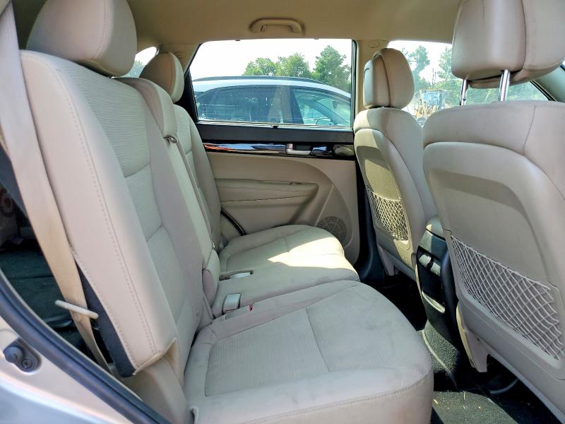 Photo 10 from auction – 2015 KIA SORENTO with VIN 5XYKTDA60FG628573