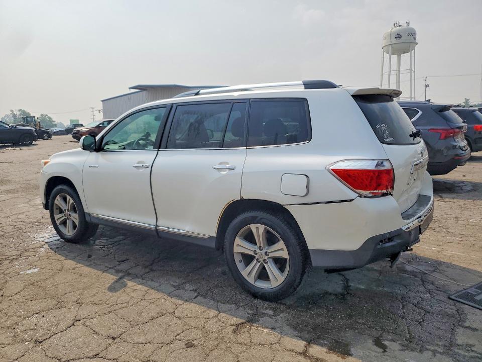 Photo 2 from auction – 2012 TOYOTA HIGHLANDER with VIN 5TDDK3EH4CS127315