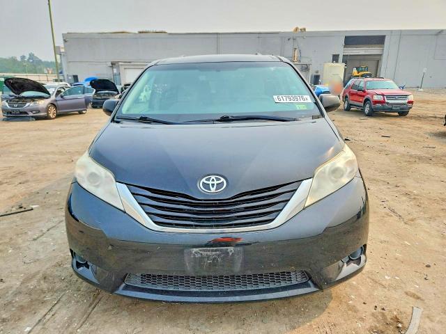 Photo 5 from auction – 2017 TOYOTA SIENNA with VIN 5TDKZ3DC3HS822658