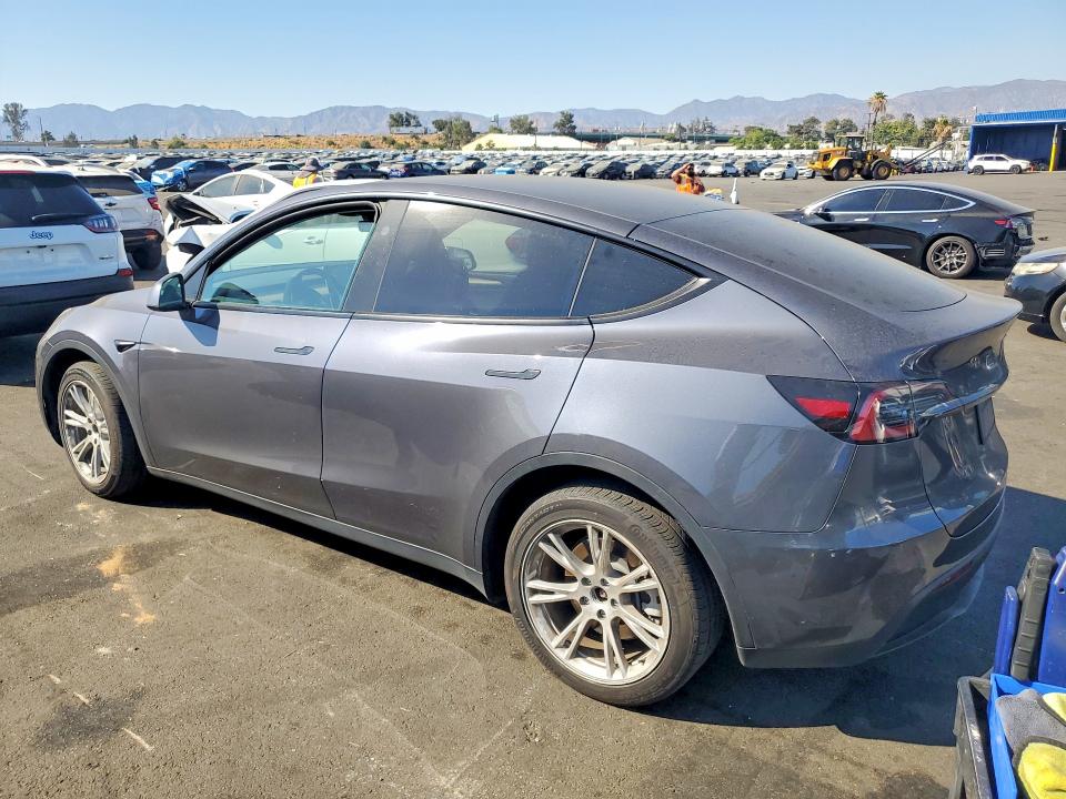 Photo 2 from auction – 2023 TESLA MODEL Y with VIN 7SAYGDEEXPF836116