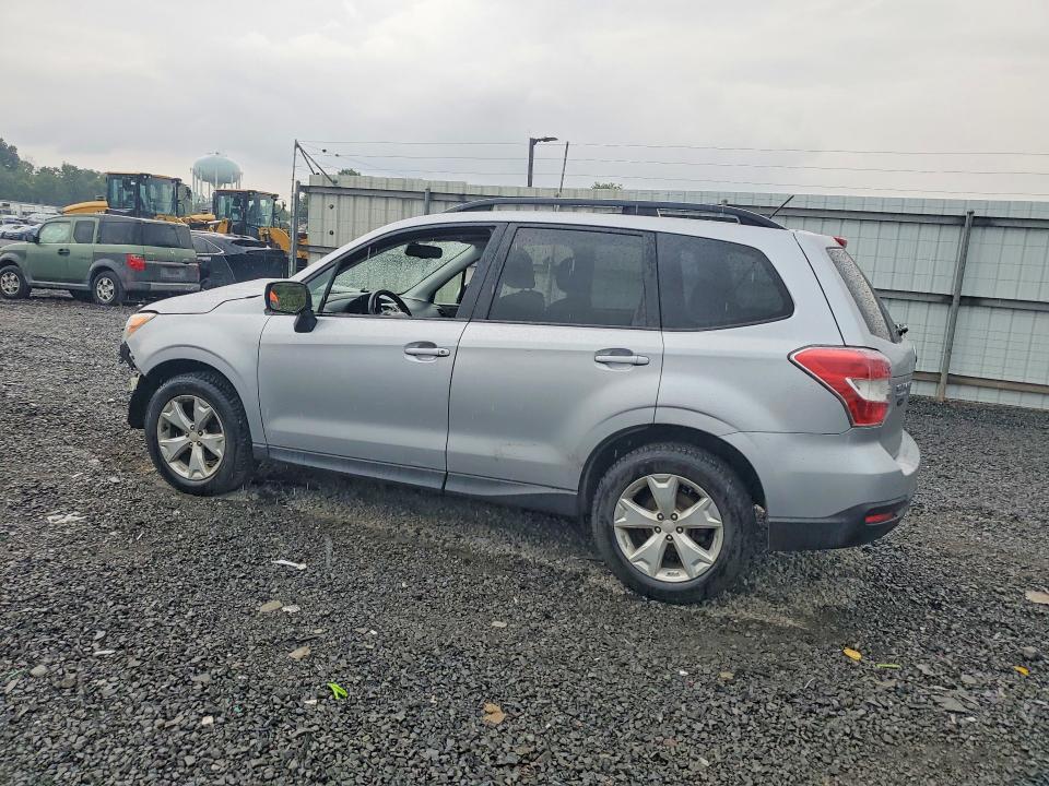 Photo 2 from auction – 2015 SUBARU FORESTER with VIN JF2SJADC4FH581031